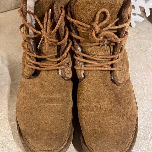 Mens UGG boots - Picture 3 of 3